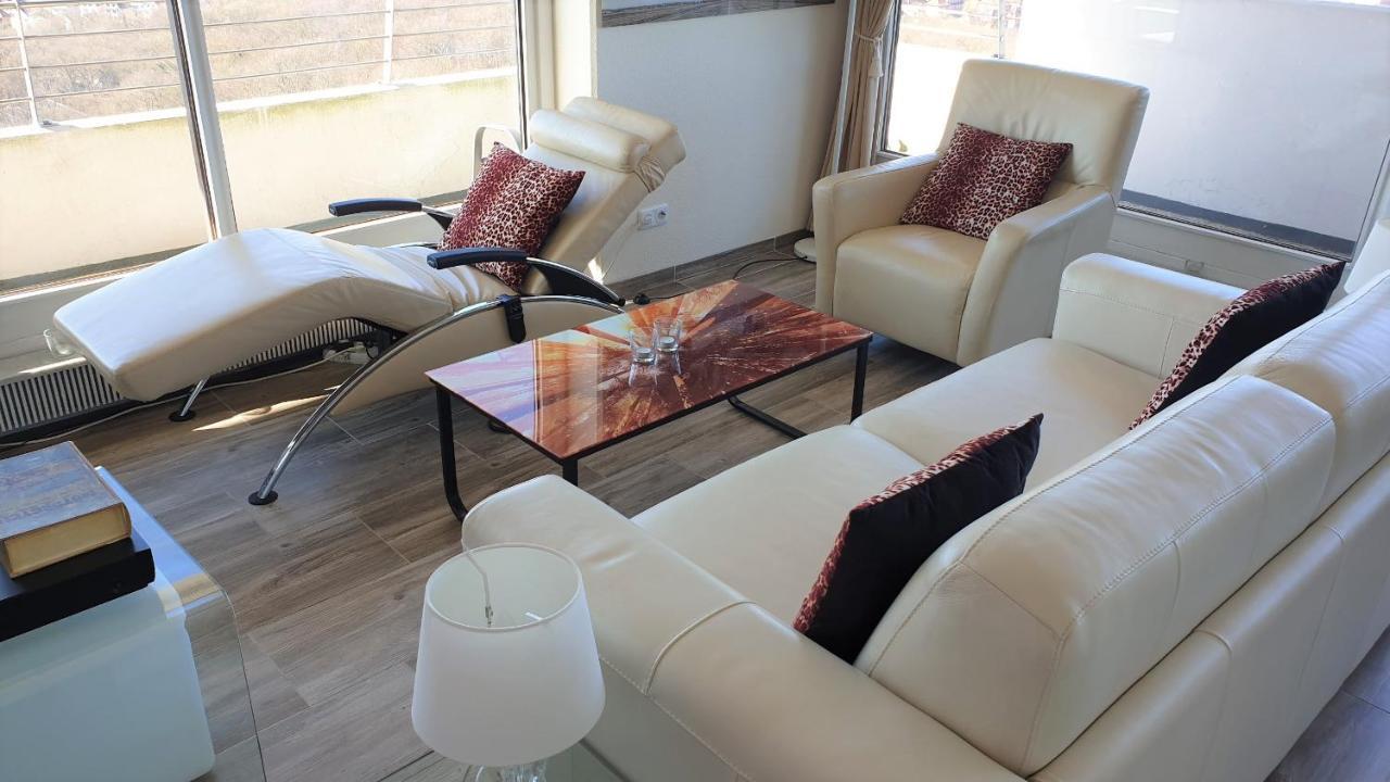 Luxus-ecksuite Mit Stylischem Design Und Traumblick Uebers Meer, 26.stock Im Maritim Lejlighed Lübeck
