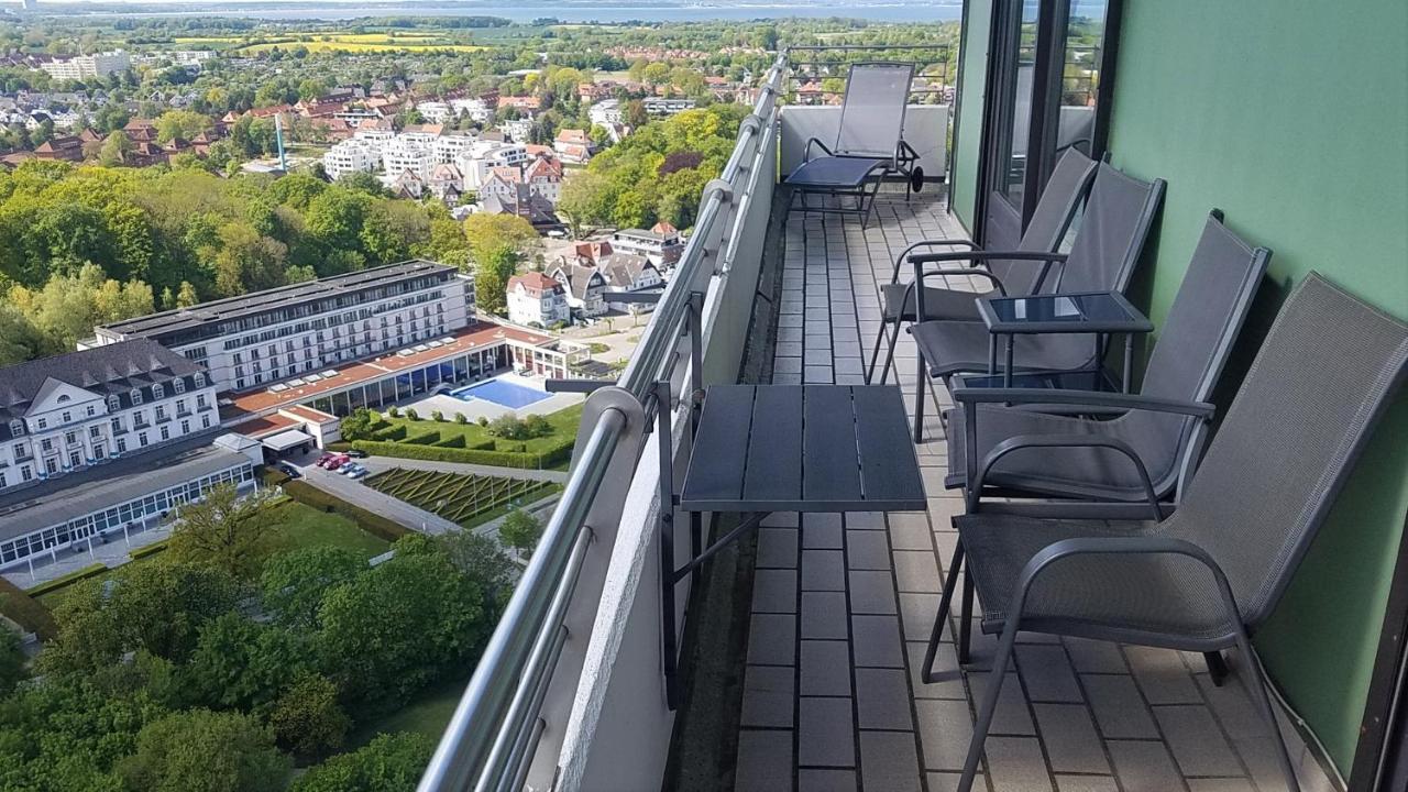 Luxus-ecksuite Mit Stylischem Design Und Traumblick Uebers Meer, 26.stock Im Maritim Lübeck