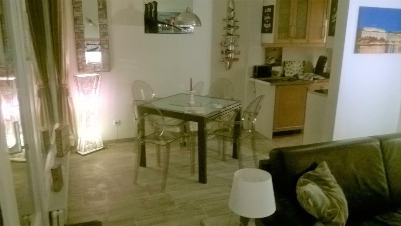Luxus-ecksuite Mit Stylischem Design Und Traumblick Uebers Meer, 26.stock Im Maritim Apartment *
