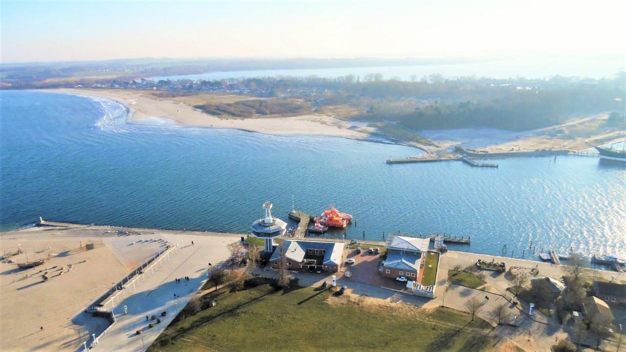 Luxus-ecksuite Mit Stylischem Design Und Traumblick Uebers Meer, 26.stock Im Maritim