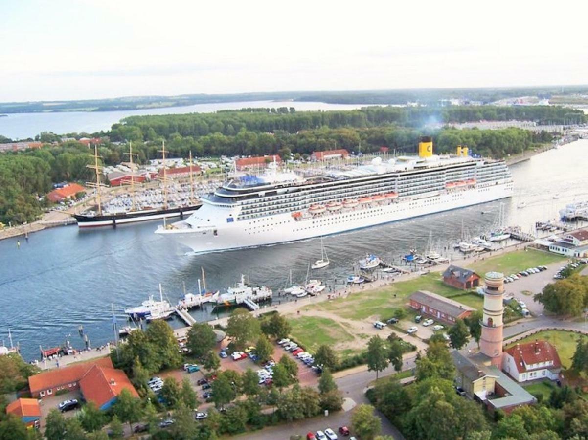 Luxus-ecksuite Mit Stylischem Design Und Traumblick Uebers Meer, 26.stock Im Maritim Lejlighed